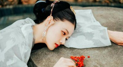 ​总角是指多少岁，八到十四岁孩子的泛成_会将头发梳成两个角