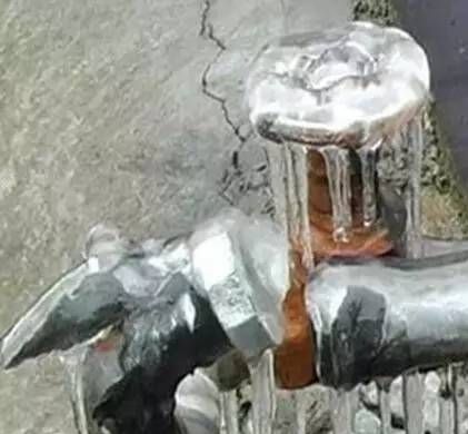 电热水器进水管冻住了，有什么好办法吗