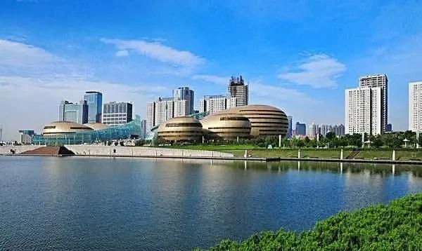 背过手，请问各位家长，背书总是不合格，可不可以打手板？图8