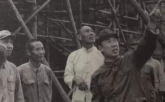 为何要修建红旗渠图9