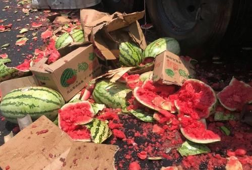 西瓜裂了还可以吃么吗