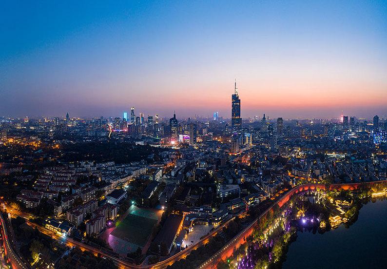 宁波和南京比哪个发达(南京和宁波哪个城市好)