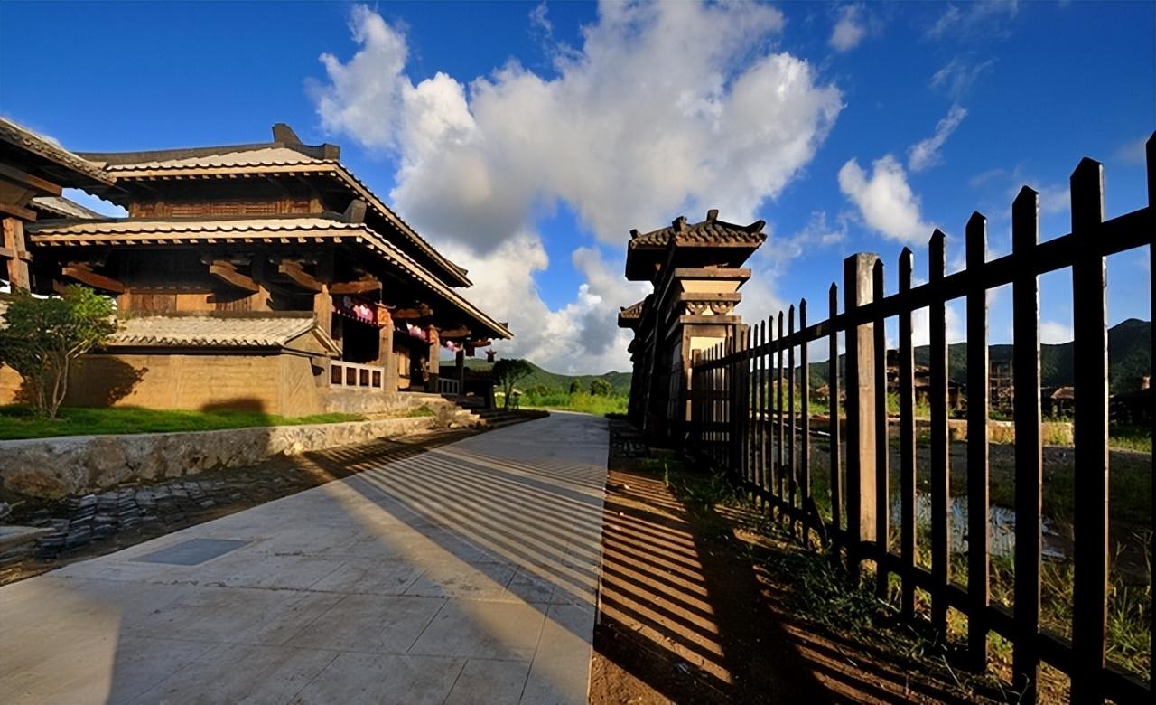 宁波和南京比哪个发达(南京和宁波哪个城市好)