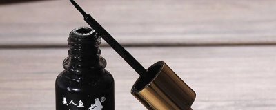 ​眼线液弄到白衣服上怎样才能洗掉
