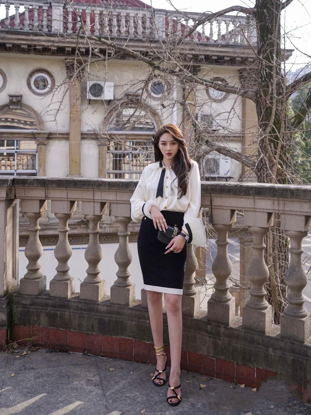 女士偏正式一点的衣服(女士穿什么衣服显正式)