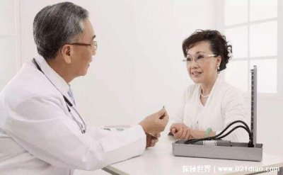 ​为什么挂号尽量别挂主任医师，不一定是医术最好的(主要负责管理)