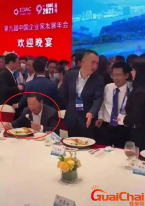 ​曹德旺为什么人设崩了呢？曹德旺到2023身价多少亿？