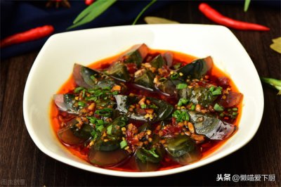 ​松花蛋是什么蛋 是鸭蛋还是鸡蛋？和变蛋有啥不同？