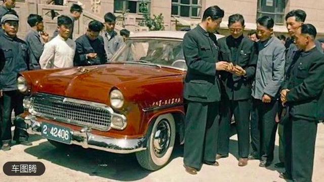 一汽红旗汽车简史：几经沉浮，“国车”依旧-