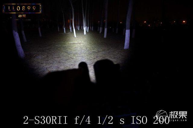 远近双灯源 无盲区照射，让外出骑行更安全 — NITECORE奈特科尔BR35骑行灯体验-