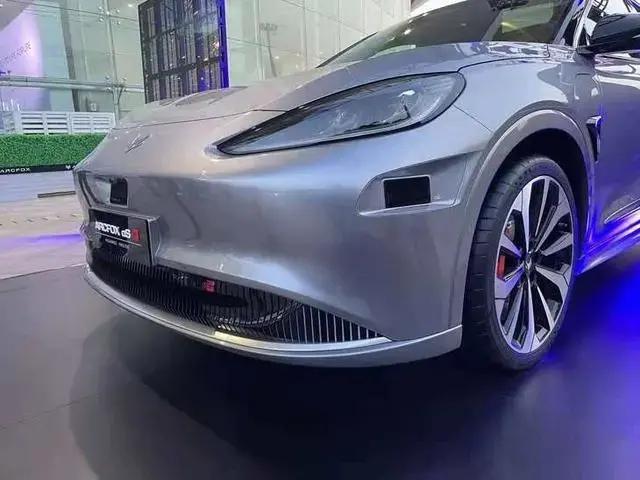 华为正式宣布卖车，首款车型竟是它！价格更是让人惊喜...-