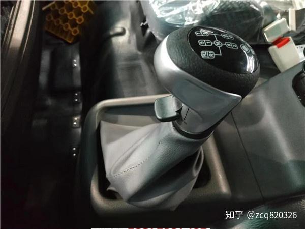 国六东风D9康机230马力14.6方洒水车-