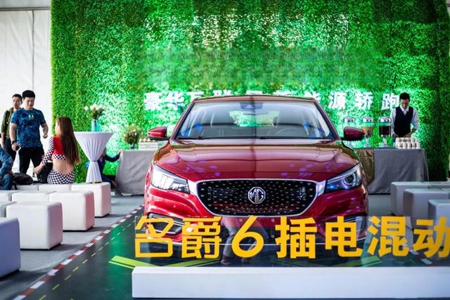 这不是一款玩具车，却可以用手机来遥控-