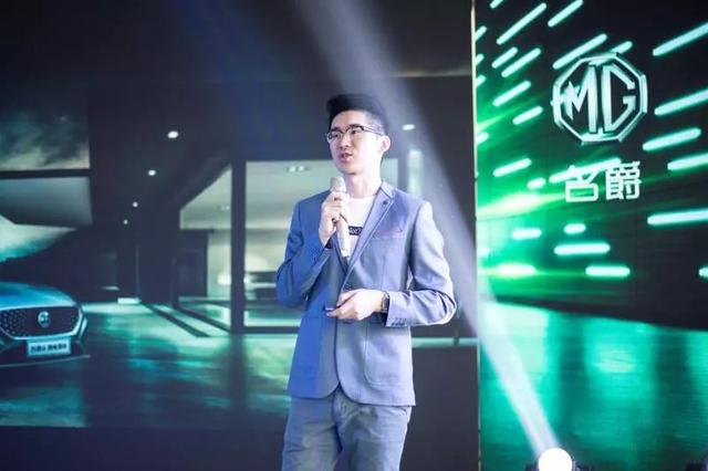 这不是一款玩具车，却可以用手机来遥控-