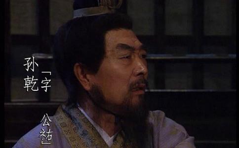 三顾茅庐迎出卧龙之前,是谁在帮助刘备?