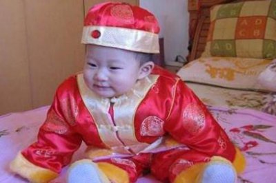 ​我国历史上最小的皇帝是谁?几岁去世的?