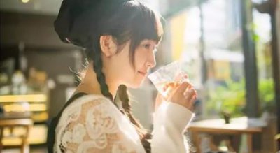​从和女生聊天中，就可以看出一个男人情商的高低