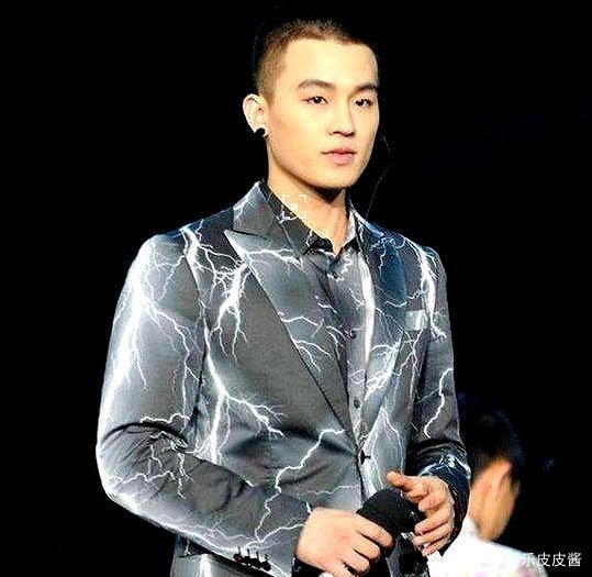 李一桐推荐欧豪报名《歌手》 网友：他可是2013《快乐男声》亚军