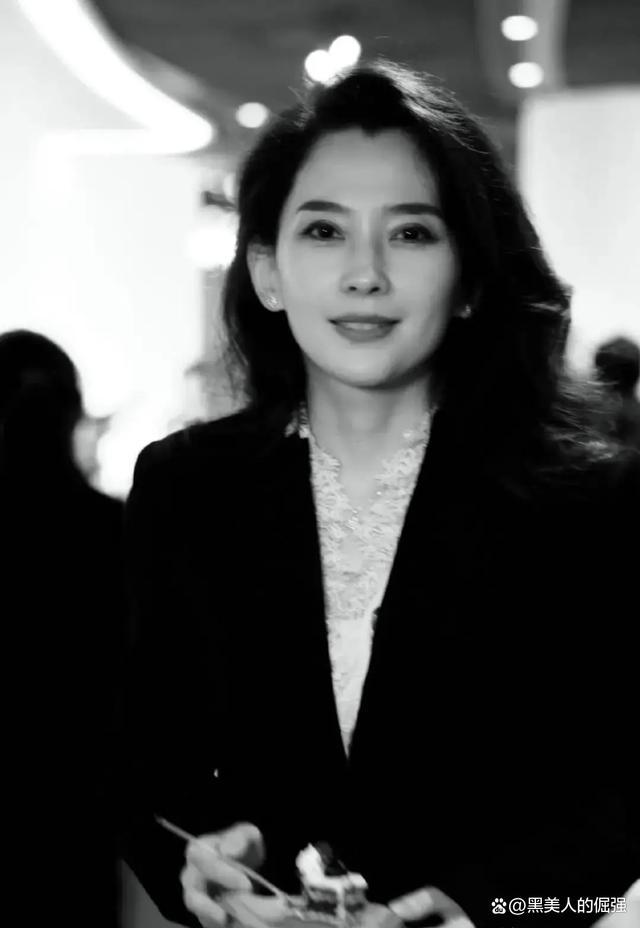 汪峰新女友疑是小19岁高颜值网红森林北 网友：长得好像三星长公主