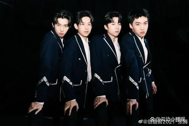 李溪芮张腾与代驾深夜发生冲突 场面激烈到警察到场！