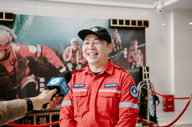 《你是我的英雄》启动全国点映 惊险救援震撼上映