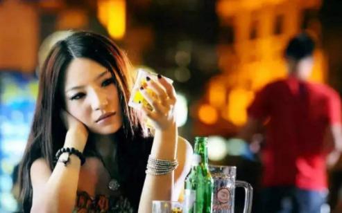 到了中年，离婚女人后半生最好的状态，只有这四个字