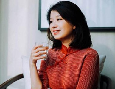 ​到了中年，离婚女人后半生最好的状态，只有这四个字