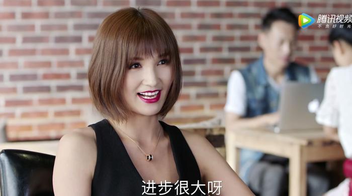 关山脚踏两只船，向真得知怒撕渣男，看到他身边的女人，向真惊了