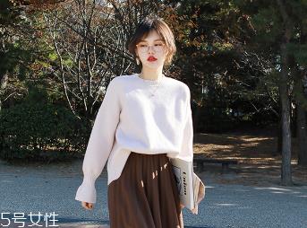 高领毛衣怎么穿好看？教你保暖又减龄的穿法