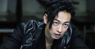 ​与“丑妻”相濡以沫，婚礼请了大半娱乐圈，当之无愧的正能量男星