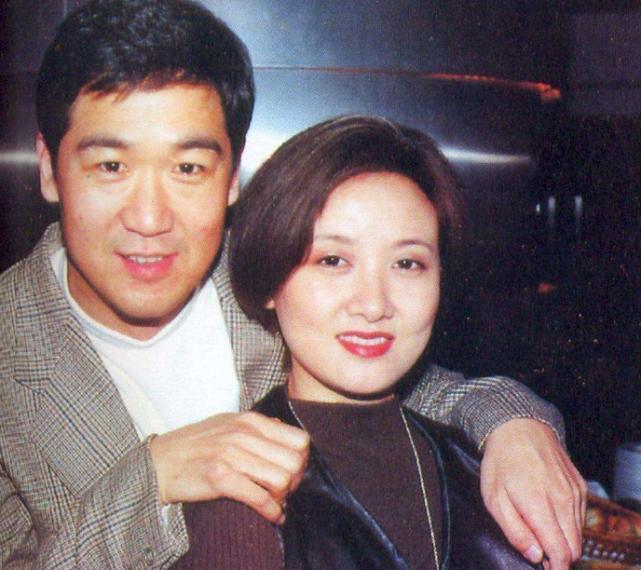 邓婕晒与张国立旧照被赞郎才女貌，张国立得意：我越长越好看