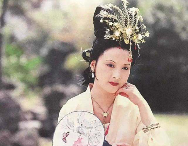 邓婕晒与张国立旧照被赞郎才女貌，张国立得意：我越长越好看