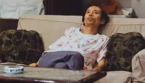 葛优首次亮相春晚，小品中饰演蔡明“儿子”，葛优躺重出江湖
