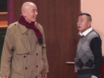 ​葛优首次亮相春晚，小品中饰演蔡明“儿子”，葛优躺重出江湖