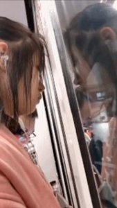 ​你被地铁门夹过吗？千万不要招惹地铁门！
