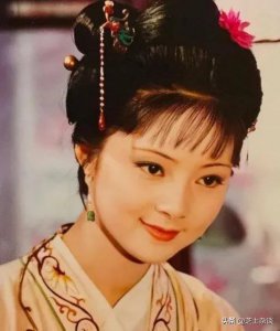 ​细思极恐《红楼梦》，薛宝钗到底是人是鬼？