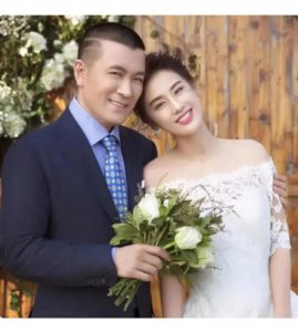 ​杨子黄圣依这对离了没，扑朔迷离！