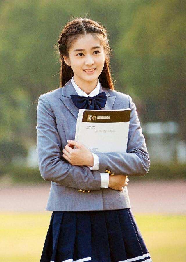 专属于12星座的校服，双鱼和杨幂同款，你是哪一个？