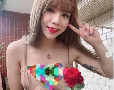 ​网红小A辣身家曝光，3栋豪宅260平太壮观，砸45万变性后超性感