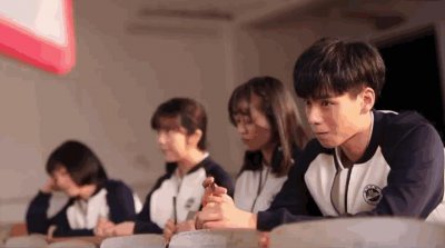 ​胡一天、沈月《致我们单纯的小美好》 高清图来袭，拿走不谢