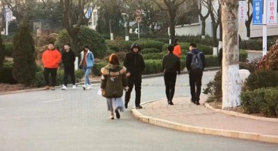 ​拘禁殴打、裸贷肉偿、跳楼自杀！非法校园贷死灰复燃？背后的金主，你绝对想不