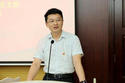 ​刘朝任远安县人民政府代理县长