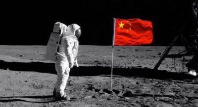 ​中国载人登月：踏上月球，成就人类太空梦