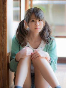 ​11款高中女生简便又舒服的发型扎法！