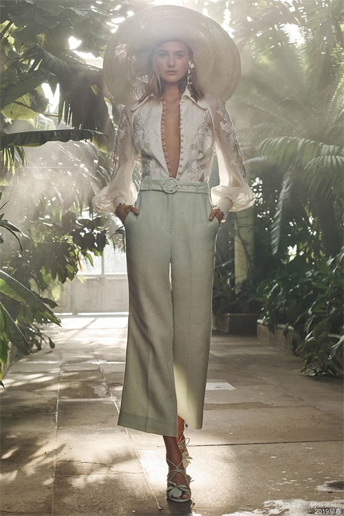 Zimmermann—澳洲知名服装品牌，独特的色彩搭配+精致复古的绣花