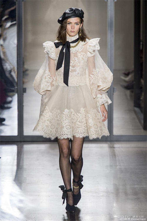 Zimmermann—澳洲知名服装品牌，独特的色彩搭配+精致复古的绣花