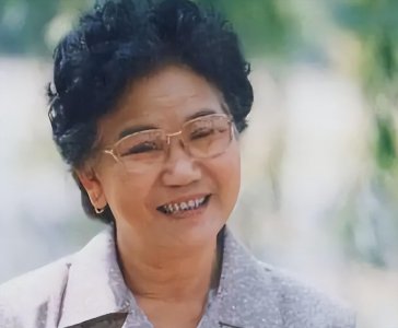 ​宫廷玉液酒一百八一杯，赵丽蓉去世22周年，60岁春晚爆红