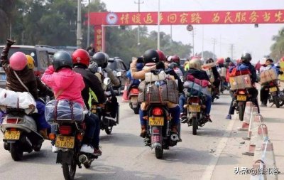 ​曾风靡年关的“摩托大军”，为啥如今消失了？4个原因，时代使然