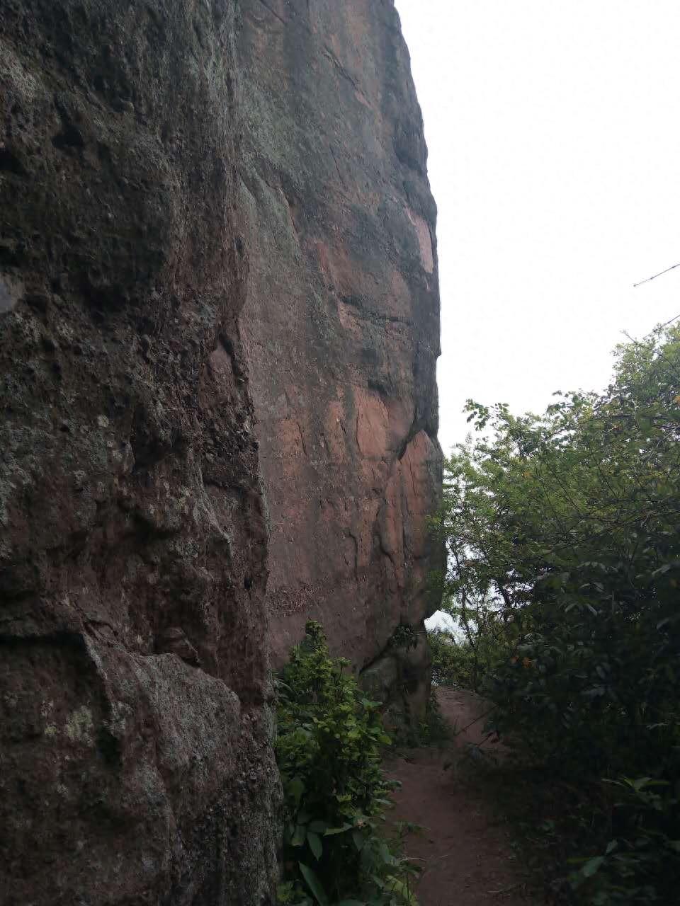 丹霞圣地广西北流铜石岭