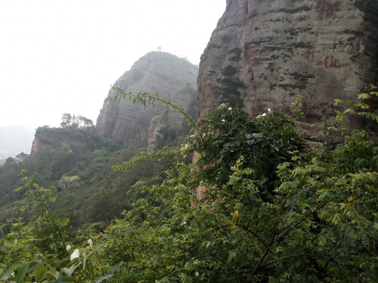 丹霞圣地广西北流铜石岭